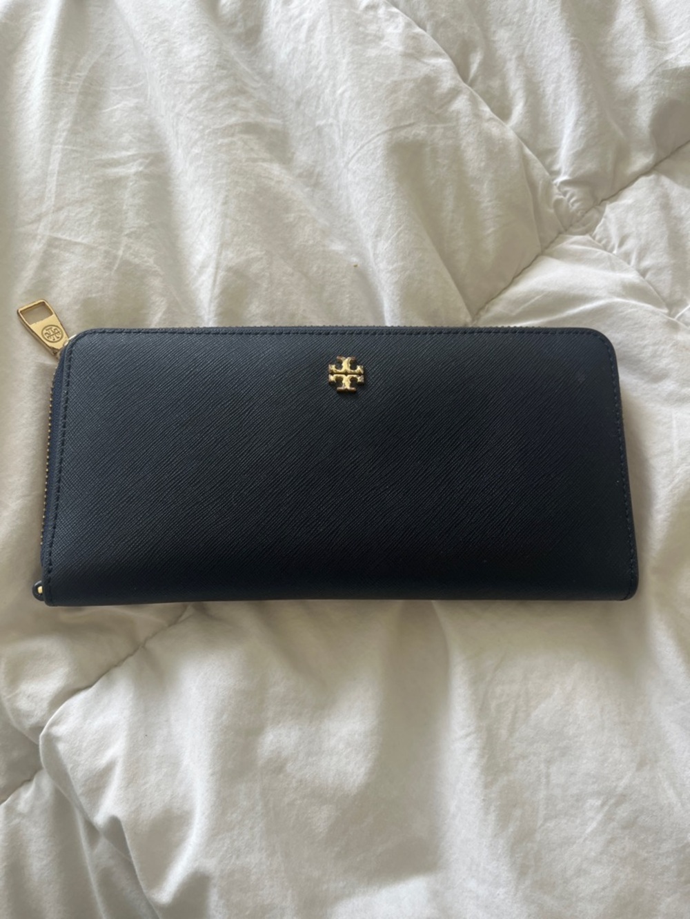 AUTHENTIC  Navy Tory Burch Black Zip Continental Wallet with Gold Logo
